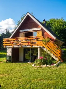 Chalet with BBQ, terrace & garden | Mountain view - Image 2