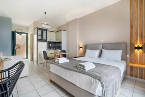 Studio avec piscine et jardin | Vue mer - Image 4