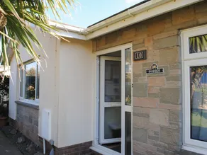 Family-friendly nice cottage with terrace & garden | Beach view | Beach nearby | Pets allowed - Image 2