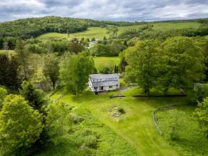 Elegant Farmhouse Getaway with Meadow Views & Outdoor Space in Treadwell, New York - Image 2
