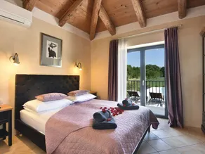 House with private pool, garden & BBQ - Image 3