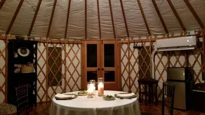 Luxurious Lakefront Yurt Rental for a Romantic Getaway near Grapevine, Texas - Image 3