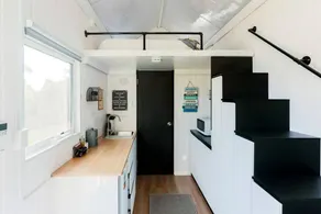 Serene Tiny House Rental Ideal for Glamping in NSW - Image 5
