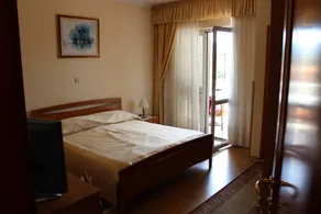 Standard Double room with Balcony and Sea View - Image 4