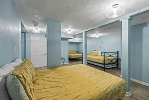 Galveston Studio Sleeps 7 Minutes To Beach - Image 4