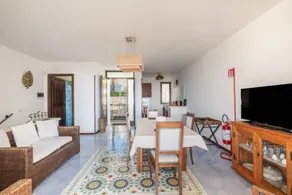 Voll ausgestattetes Apartment mit Garten, Pool und Terrasse | Meerblick | Perfekt für die Arbeit von Zuhause | Hunde erlaubt - Image 5