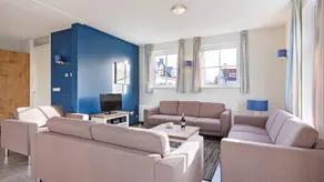 Children-friendly holiday home with garden - Image 2