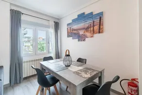 'Sol Luxury Central' Apartment with Balcony and Wi-Fi - Image 2