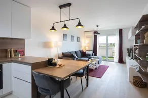 Flat with terrace - Image 2