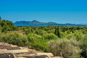 Grande finca adaptée aux familles avec barbecue, terrasse et internet haut débit | Vue montagne | Parfaite pour le travail à distance | Avec animaux acceptés - Image 4