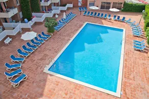Beautiful flat with pool & terrace | Close to the beach | Pets allowed - Image 2