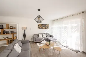 Villa des Vignes with Pool, Wi-Fi, and Air Conditioning - Image 5