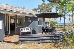 Fully equipped nice holiday home with terrace & sauna | Next to the beach | Pets are welcome - Image 2