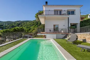 Bed & breakfast with garden, fast internet & pool | Mountain view - Image 5