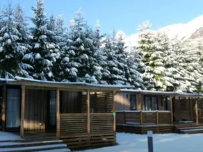 Chalet with terrace & heated pool - Image 4