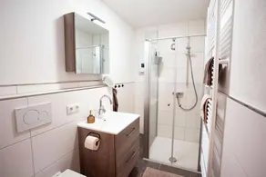 Pleasant holiday apartment with terrace | Garden view | Dogs allowed - Image 3