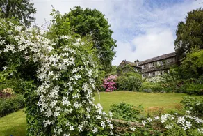 Child-friendly nice cottage with garden - Image 3