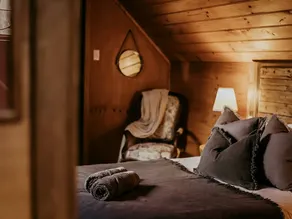 Rustic and Secluded Log Cabin Rental in the Snowy Mountains of New South Wales - Image 4