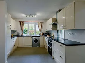 Appartement avec jardin - Image 3