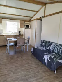 Chalet mit Garten, Terrasse und Pool - Image 4