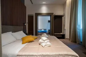Aparthotel with fast internet | City view - Image 4