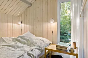 Fully equipped holiday home with terrace - Image 5