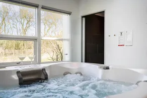Fully equipped nice holiday home with terrace, jacuzzi & BBQ | Pets are welcome - Image 3