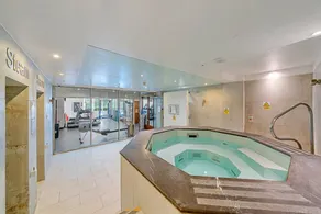 Appartement avec sauna et jacuzzi - Image 3