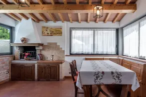 Fantastica casa totalmente attrezzata con giardino, piscina riscaldata e terrazza | Vista sul giardino | Ideale per lavorare da remoto - Image 3