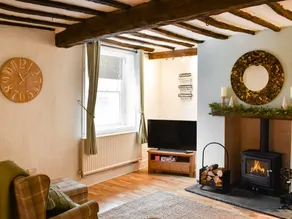 Cottage with garden - Image 3