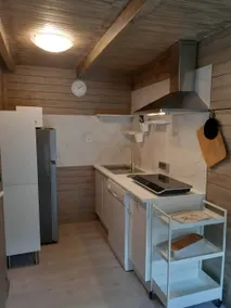 Chalet with hot tub, terrace & pool - Image 4