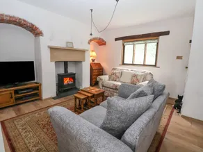 Cottage adapté aux familles avec jardin | Avec animaux acceptés - Image 4