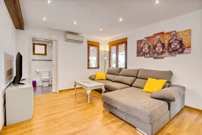 Holiday apartment with pool, terrace & barbecue | Mountain view - Image 3