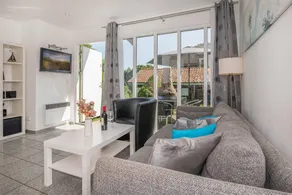 House with terrace, garden & BBQ - Image 5