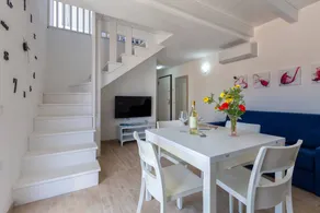 Appartement de vacances avec internet haut débit, jardin et terrasse | Vue mer - Image 3