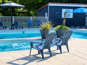 Bungalow mit beheiztem Pool - Image 2