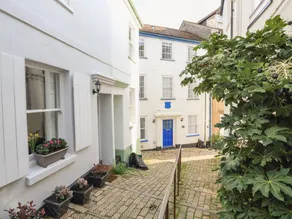 Family-oriented cottage with garden | Beach view | Pets are welcome - Image 2