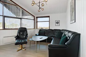 Holiday home with terrace, jacuzzi & sauna - Image 2
