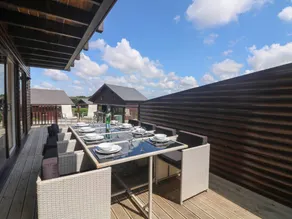 Cottage with sauna, pool & garden | Beach view - Image 4