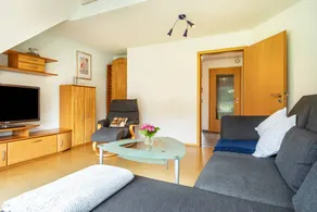 Holiday apartment with garden | Garden view - Image 3