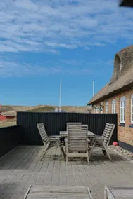 Newly renovated cozy old thatched house 50 meters from the Sea - Image 2