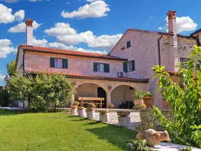Ferienhaus mit Terrasse, Grill und privatem Pool - Image 3