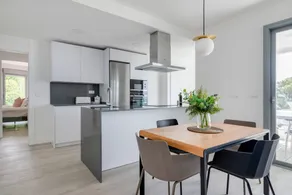 Fully equipped flat with pool | City view - Image 5