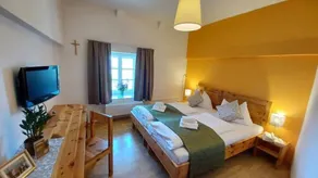 Doppelzimmer für 2 Personen (20 m²) in St. Georgen am Längsee - Image 4
