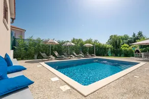 Fully equipped villa with pool & barbecue - Image 3