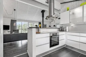 House with pool, sauna & BBQ - Image 2