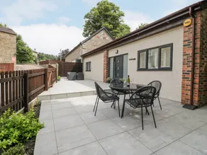 Fully equipped nice cottage with garden - Image 2