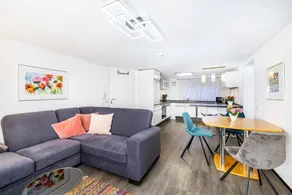 Flat with terrace - Image 5