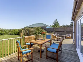 Child-friendly wonderful cottage with garden & BBQ | Beach view | Pet-friendly - Image 2