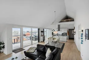 Apartment with terrace & jacuzzi | Sea view - Image 2